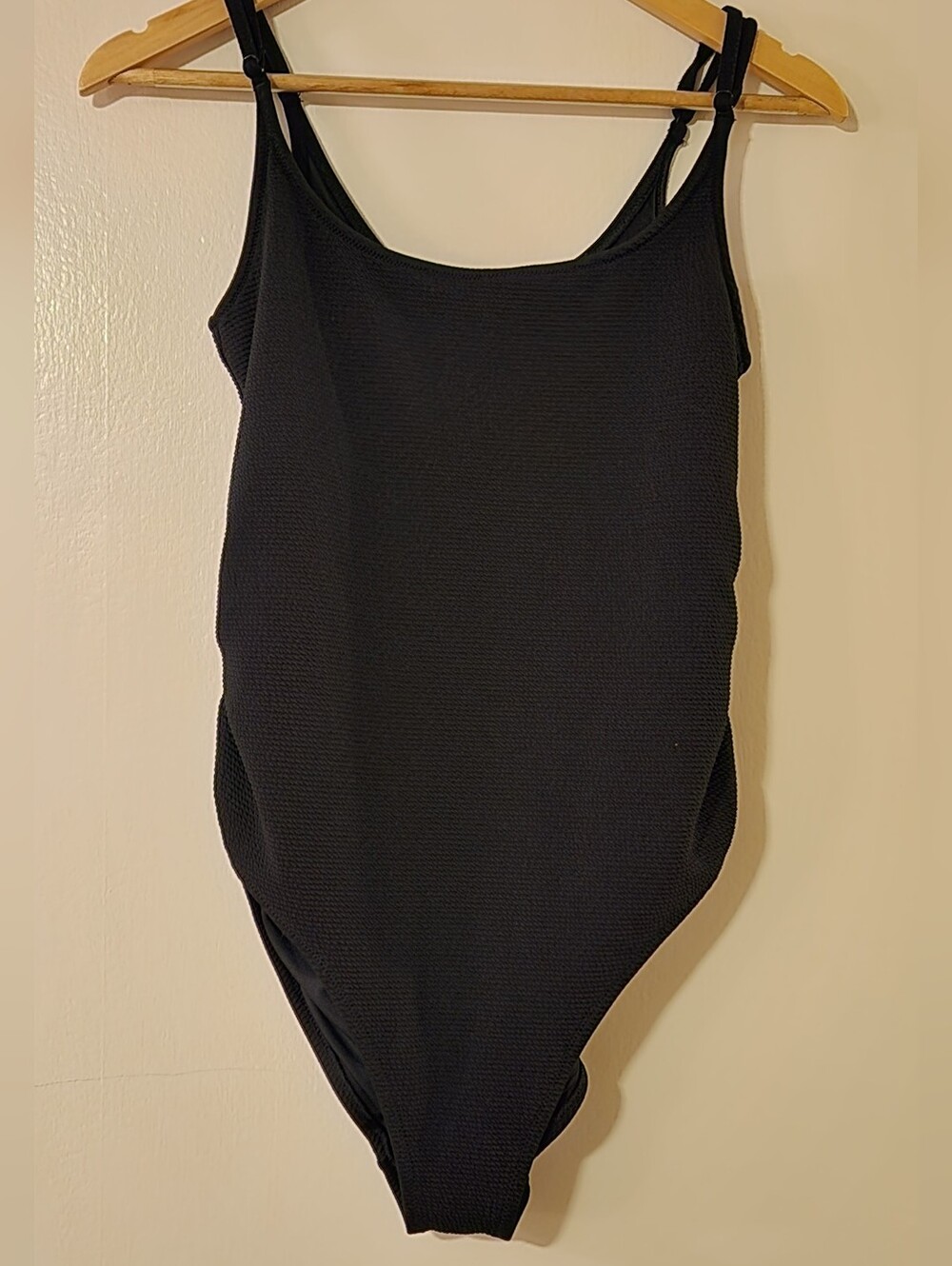 ❤️ 3/$15! Maternity Old Navy Black Textured One-Piece Swimsuit